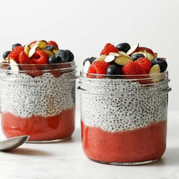 PUREÉ strawberry chia pudding